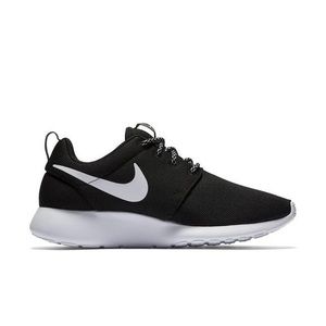 Women’s Nike roshe one